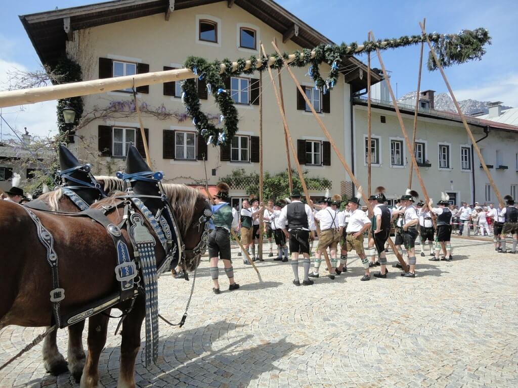 maypole-233487_1280