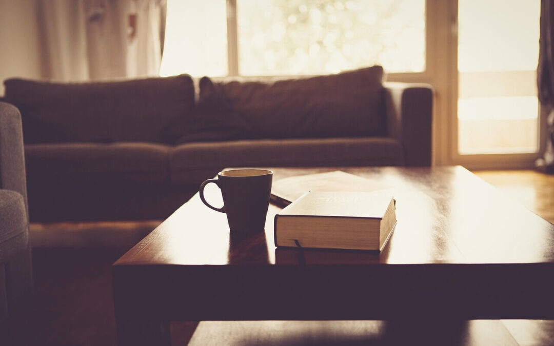 Tee auf dem Sofa – Historia Pauliny